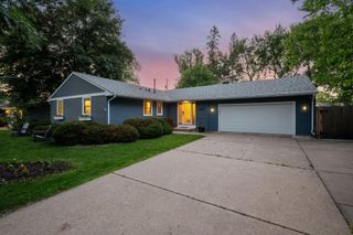 4704 W 70th Street, Edina, MN 55435