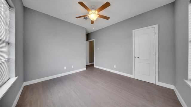 8214 Peekskill Lane, Houston, TX 77075