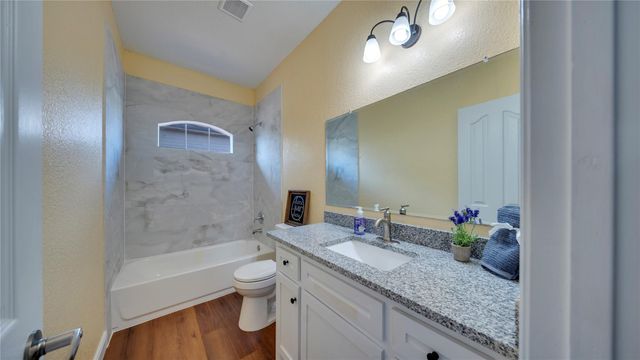 8214 Peekskill Lane, Houston, TX 77075