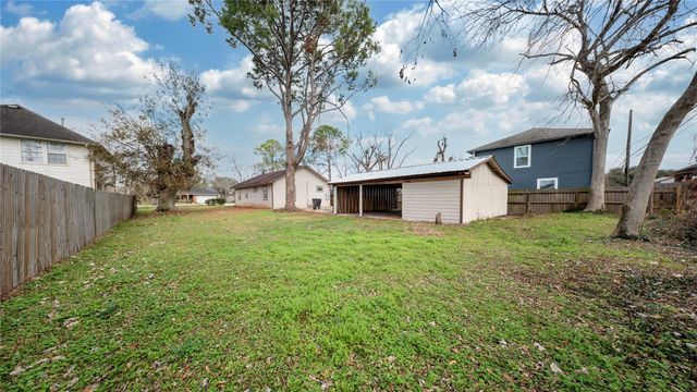 8214 Peekskill Lane, Houston, TX 77075