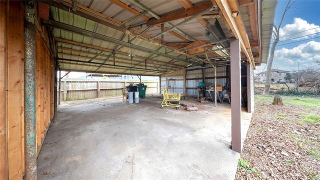 8214 Peekskill Lane, Houston, TX 77075
