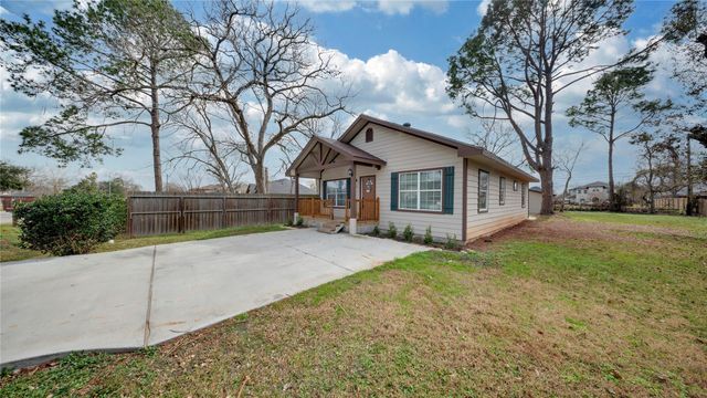 8214 Peekskill Lane, Houston, TX 77075