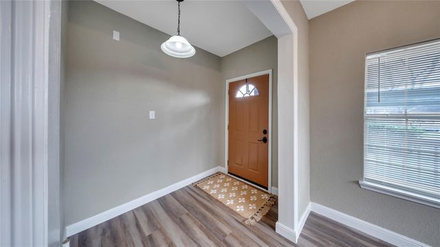 8214 Peekskill Lane, Houston, TX 77075