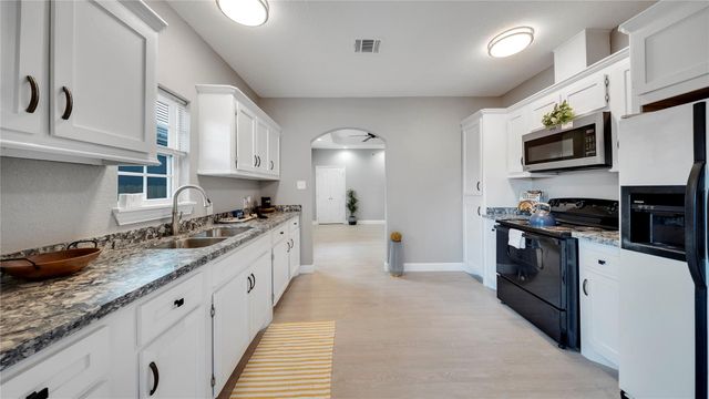 8214 Peekskill Lane, Houston, TX 77075