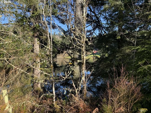 5 HILLTOP Dr 1403, Lakeside, OR 97449