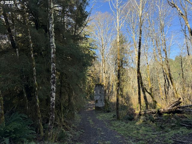 5 HILLTOP Dr 1403, Lakeside, OR 97449