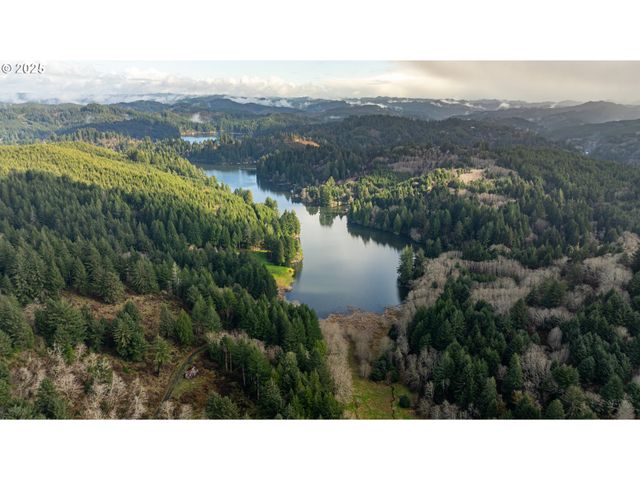 5 HILLTOP Dr 1403, Lakeside, OR 97449