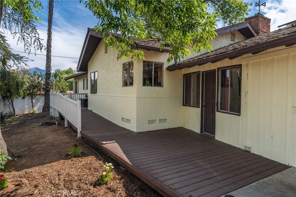 Image 15 of property listing at 120 Franklin Avenue, Redlands, CA 92373
