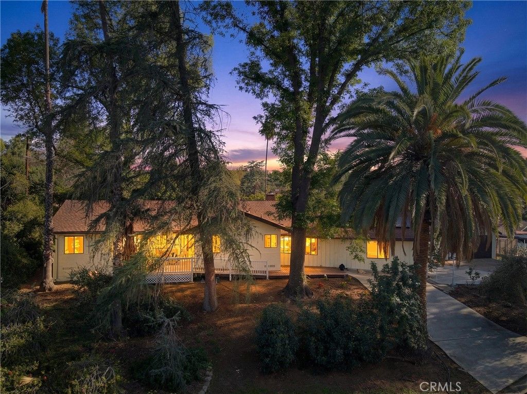 Image 2 of property listing at 120 Franklin Avenue, Redlands, CA 92373