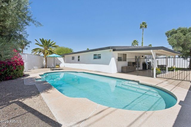 7233 E MONTE VISTA Road, Scottsdale, AZ 85257