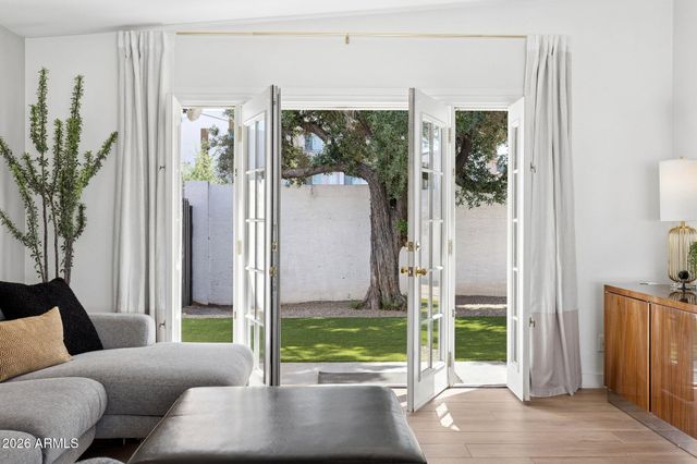 7233 E MONTE VISTA Road, Scottsdale, AZ 85257