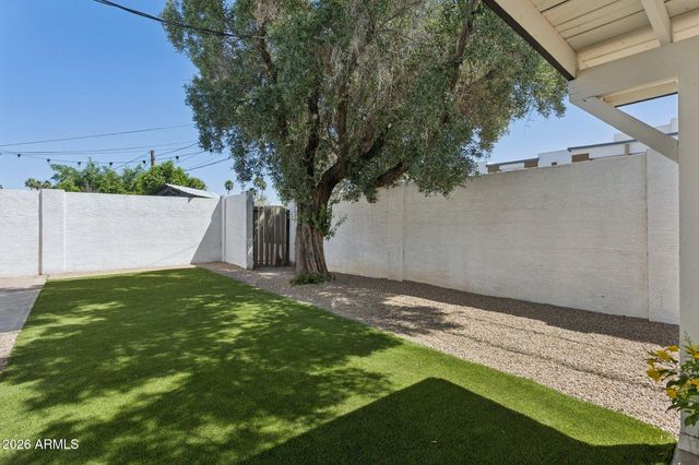 7233 E MONTE VISTA Road, Scottsdale, AZ 85257