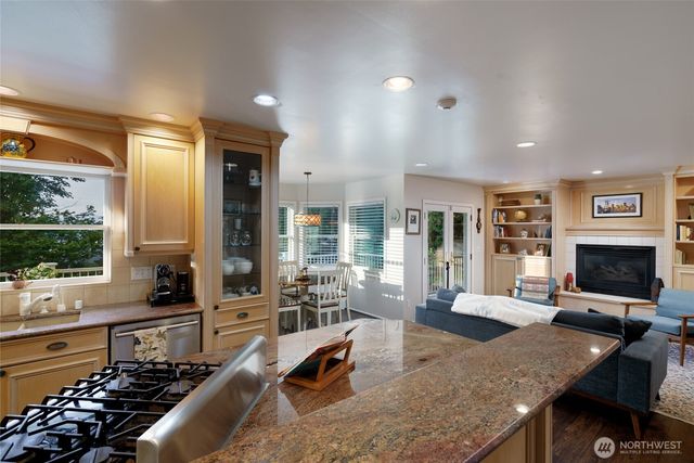 404 Lilac Drive, Mount Vernon, WA 98273
