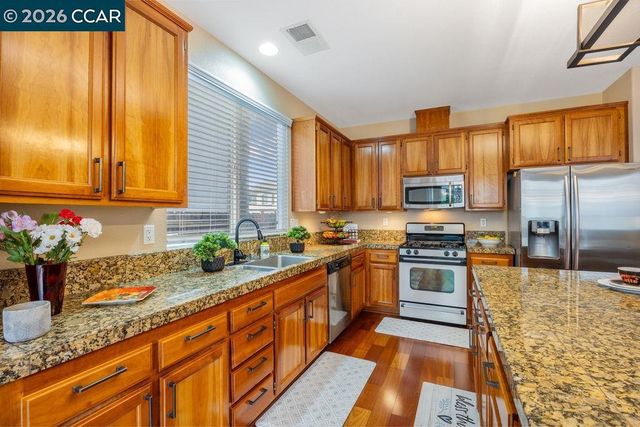 1954 Canyon Oaks Cir, Pittsburg, CA 94565