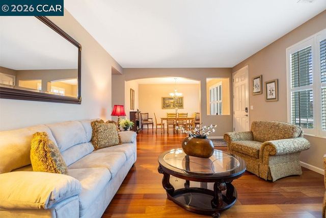 1954 Canyon Oaks Cir, Pittsburg, CA 94565