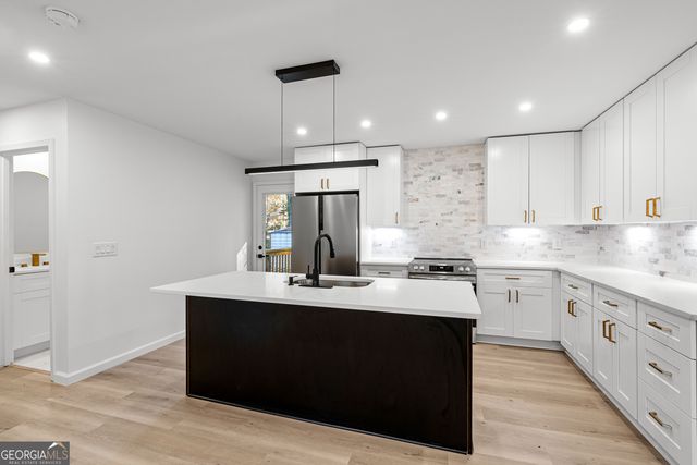 2592 Lois Lane SE, Atlanta, GA 30315