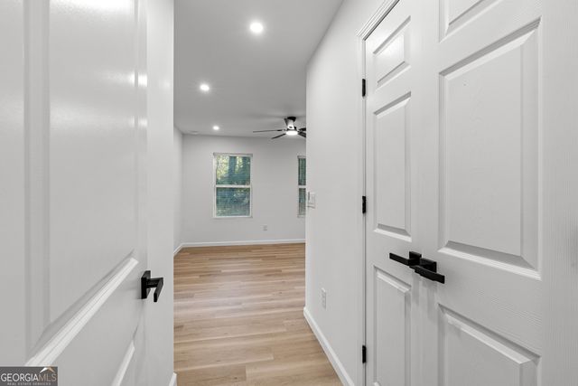 2592 Lois Lane SE, Atlanta, GA 30315