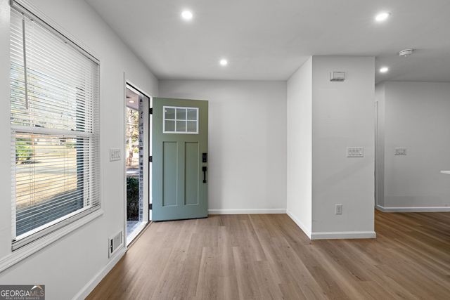 2592 Lois Lane SE, Atlanta, GA 30315