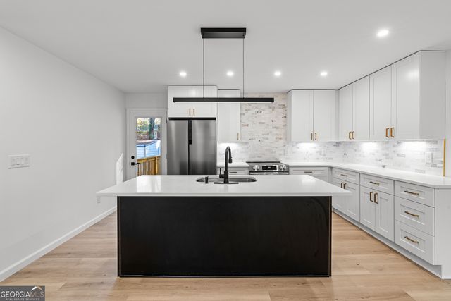 2592 Lois Lane SE, Atlanta, GA 30315