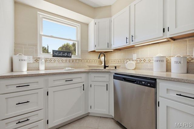 2826 Cherry Point Lane, Maryland Heights, MO 63043