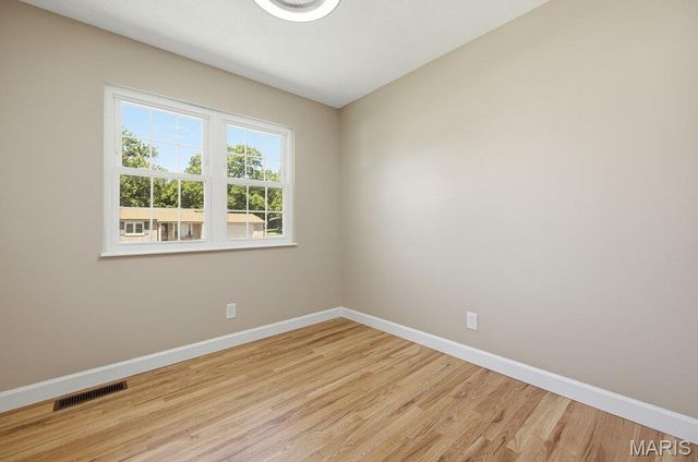 2826 Cherry Point Lane, Maryland Heights, MO 63043