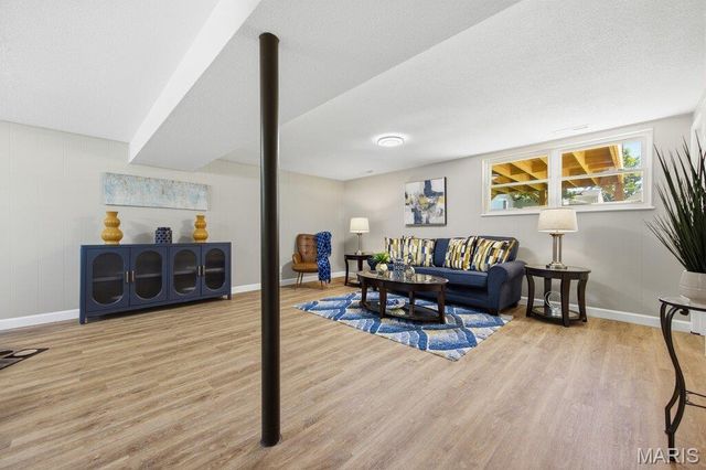 2826 Cherry Point Lane, Maryland Heights, MO 63043