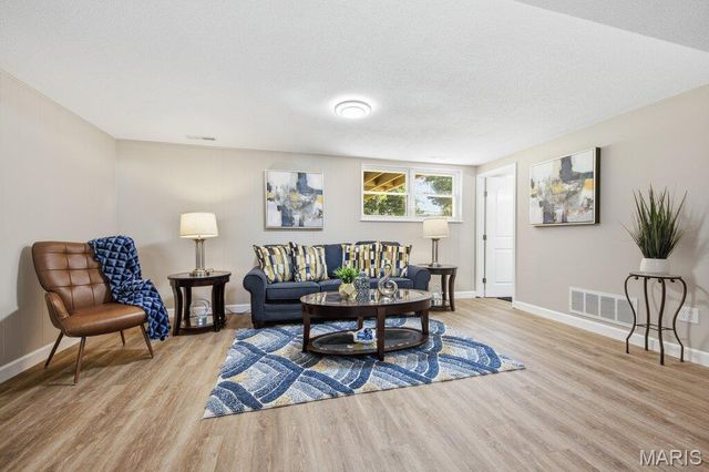 2826 Cherry Point Lane, Maryland Heights, MO 63043