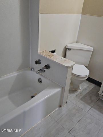 139 Kenmore Avenue, Toledo, OH 43609