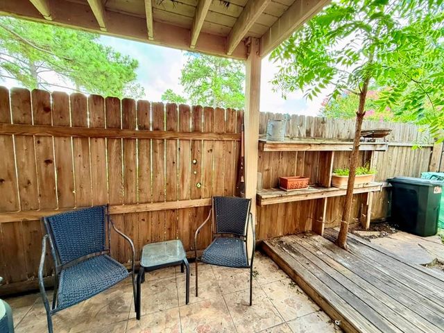 7802 Champion Pines Drive 5, Spring, TX 77379