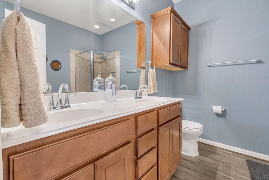 Image 19 of property listing at 21606 Venture Park Drive, Richmond, TX 77406