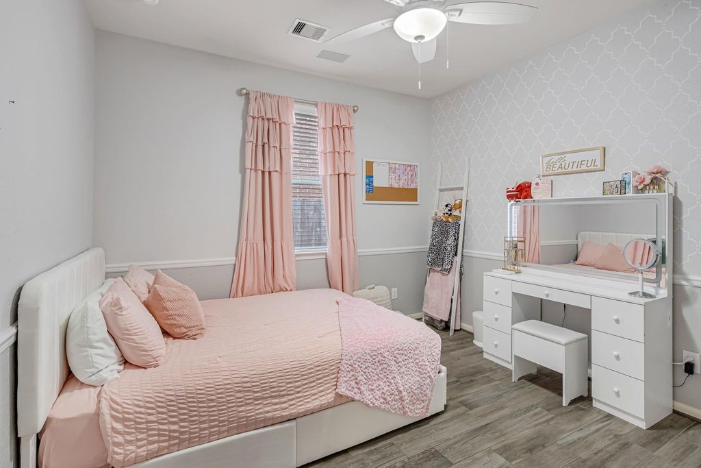 Image 24 of property listing at 21606 Venture Park Drive, Richmond, TX 77406