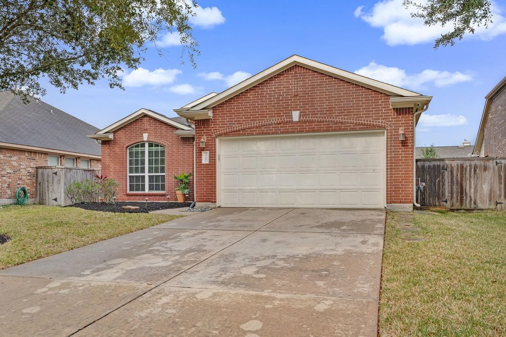 Image 3 of property listing at 21606 Venture Park Drive, Richmond, TX 77406
