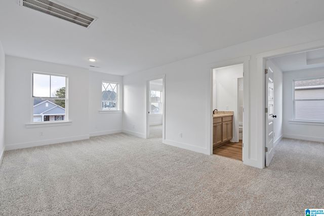 7020 VALLEY BRIDGE ROAD, Hueytown, AL 35023