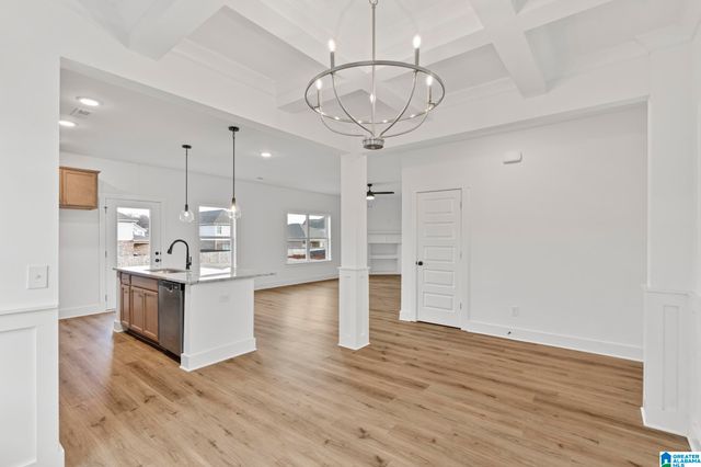 7020 VALLEY BRIDGE ROAD, Hueytown, AL 35023