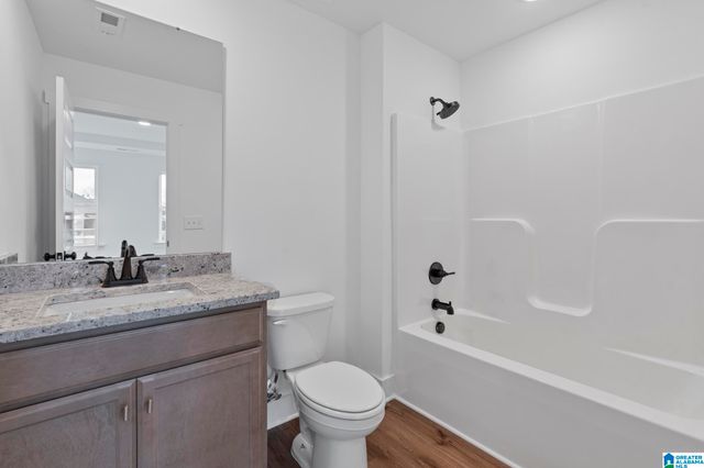 7020 VALLEY BRIDGE ROAD, Hueytown, AL 35023