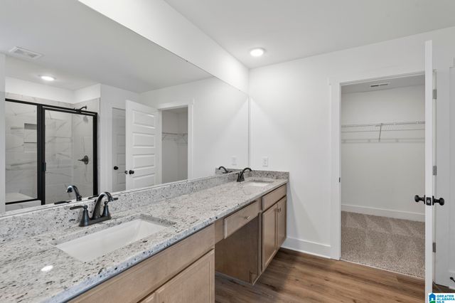 7020 VALLEY BRIDGE ROAD, Hueytown, AL 35023