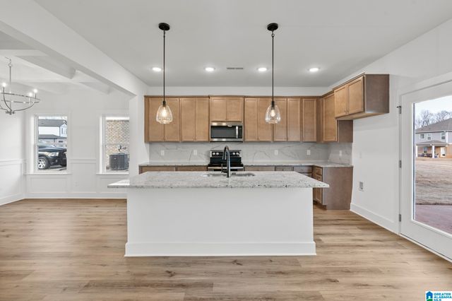 7020 VALLEY BRIDGE ROAD, Hueytown, AL 35023