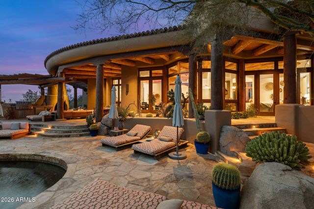 8300 E DIXILETA Drive 263, Scottsdale, AZ 85266