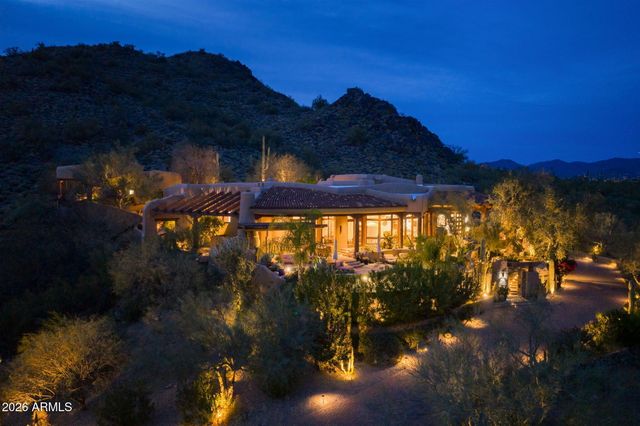 8300 E DIXILETA Drive 263, Scottsdale, AZ 85266