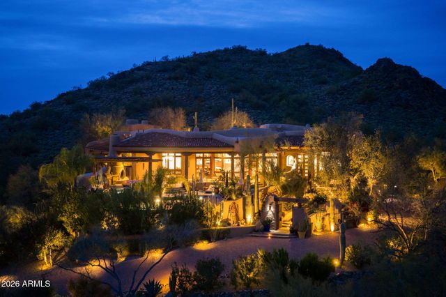 8300 E DIXILETA Drive 263, Scottsdale, AZ 85266