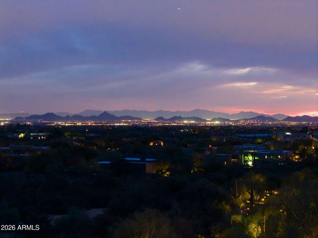 8300 E DIXILETA Drive 263, Scottsdale, AZ 85266