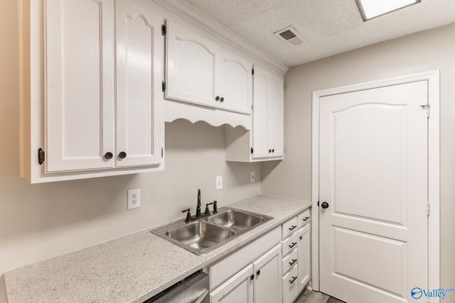 6975 Wall Triana Hwy, Harvest, AL 35757