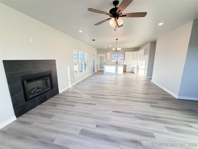 187 W 481 Road, Pryor, OK 74361