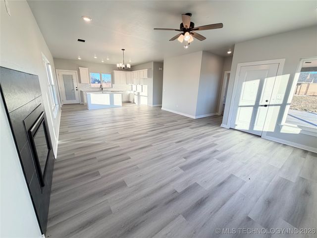 187 W 481 Road, Pryor, OK 74361