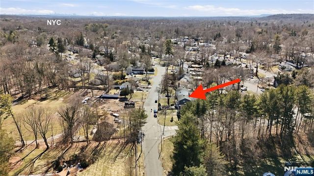 72 Saddle River Road, Waldwick, NJ 07463