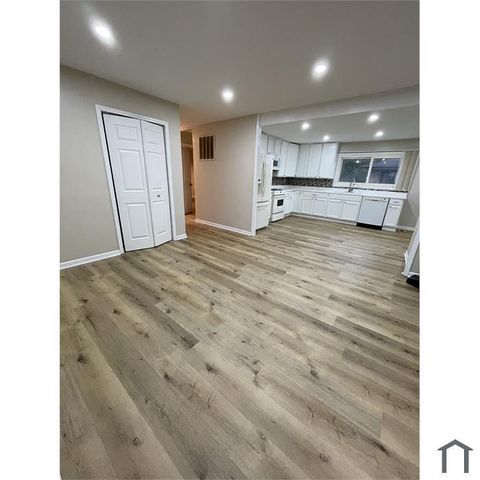 420 Garland Avenue, Romeoville, IL 60446