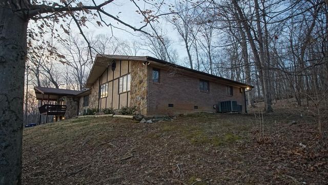 386 Runway Boulevard, Somerset, KY 42503