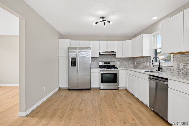 4400 Manor Lane, Hamburg, NY 14075