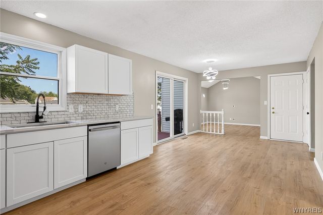 4400 Manor Lane, Hamburg, NY 14075
