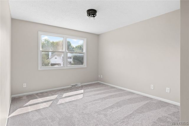 4400 Manor Lane, Hamburg, NY 14075